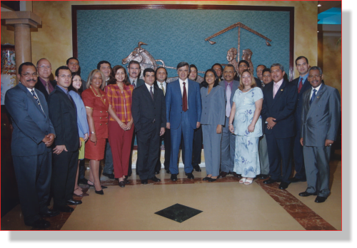 Fotografía de los fundadores del ICPDP en el año 2004 con el fundador Jairo Parra Quijano, prestigioso procesalista de Colombia